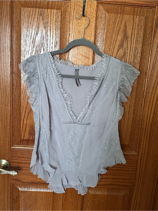 Anthropologie Tops - Anthropologie Light Gray Lace-Trim V-Neck Flutter Sleeve Top